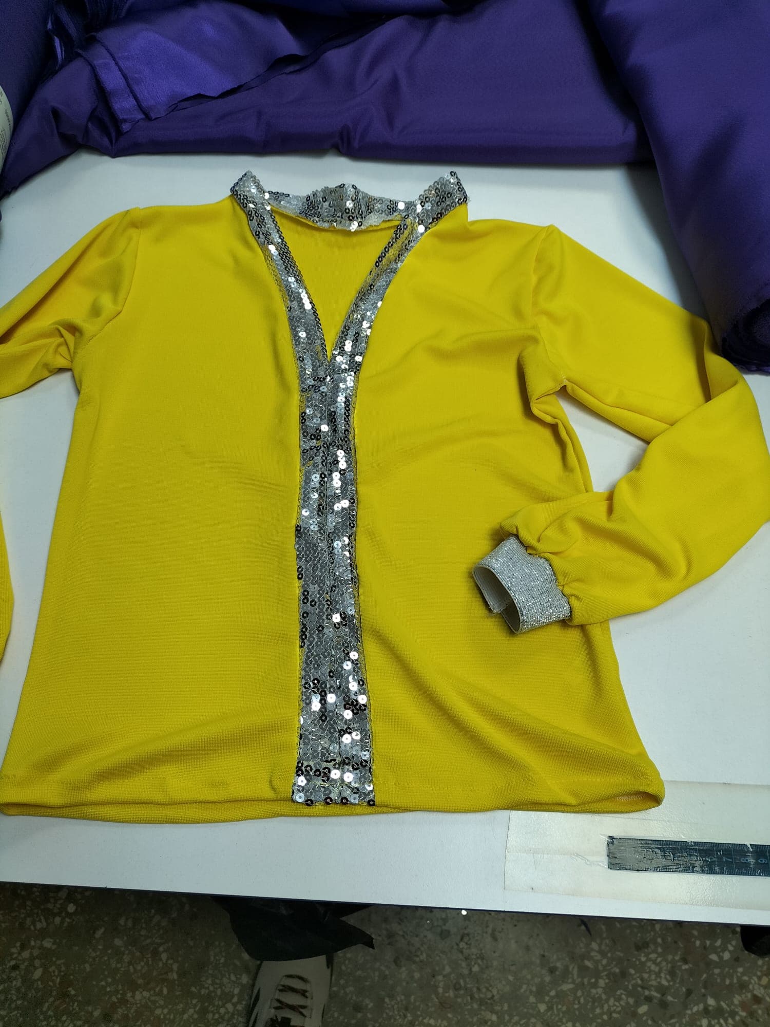 Modern Dans Üst (Sarı Payetli)