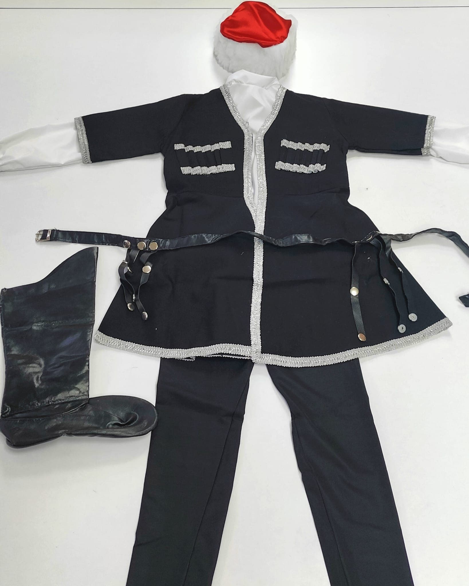 Kafkas Tam Set (Çerkeska-Fes-Bot)