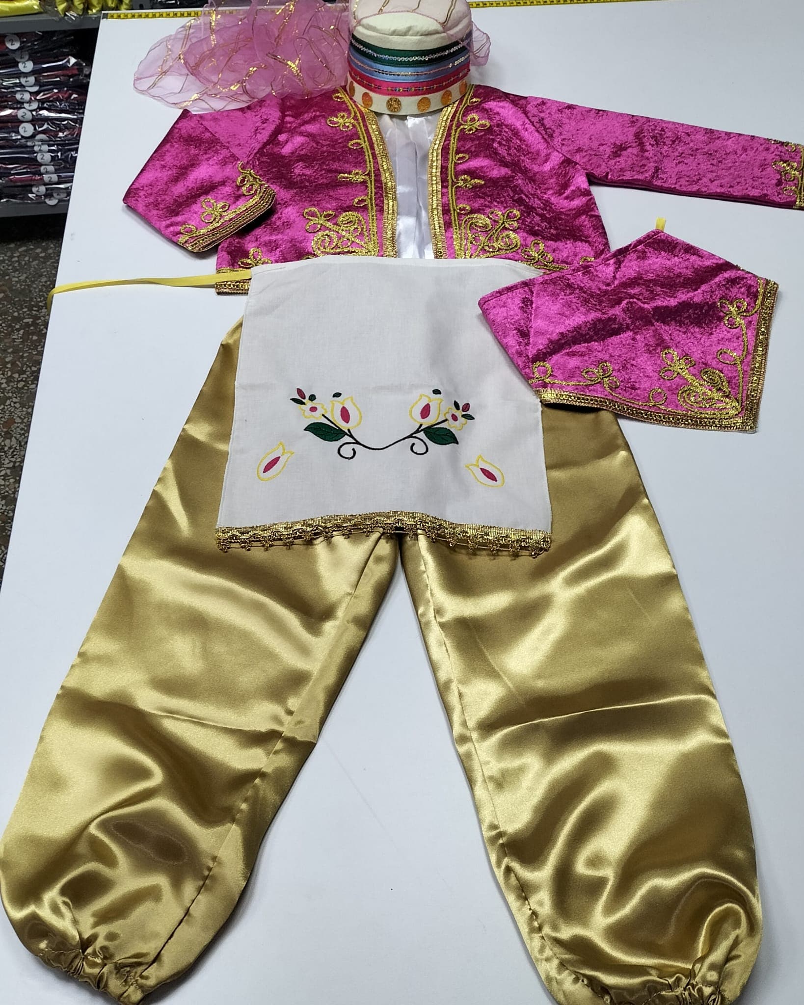 Yöresel Kız Kostümü (Pembe-Altın)